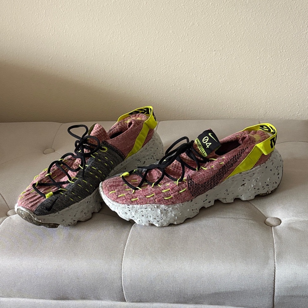 Nike Women's Sneakers in Pink and Yellow